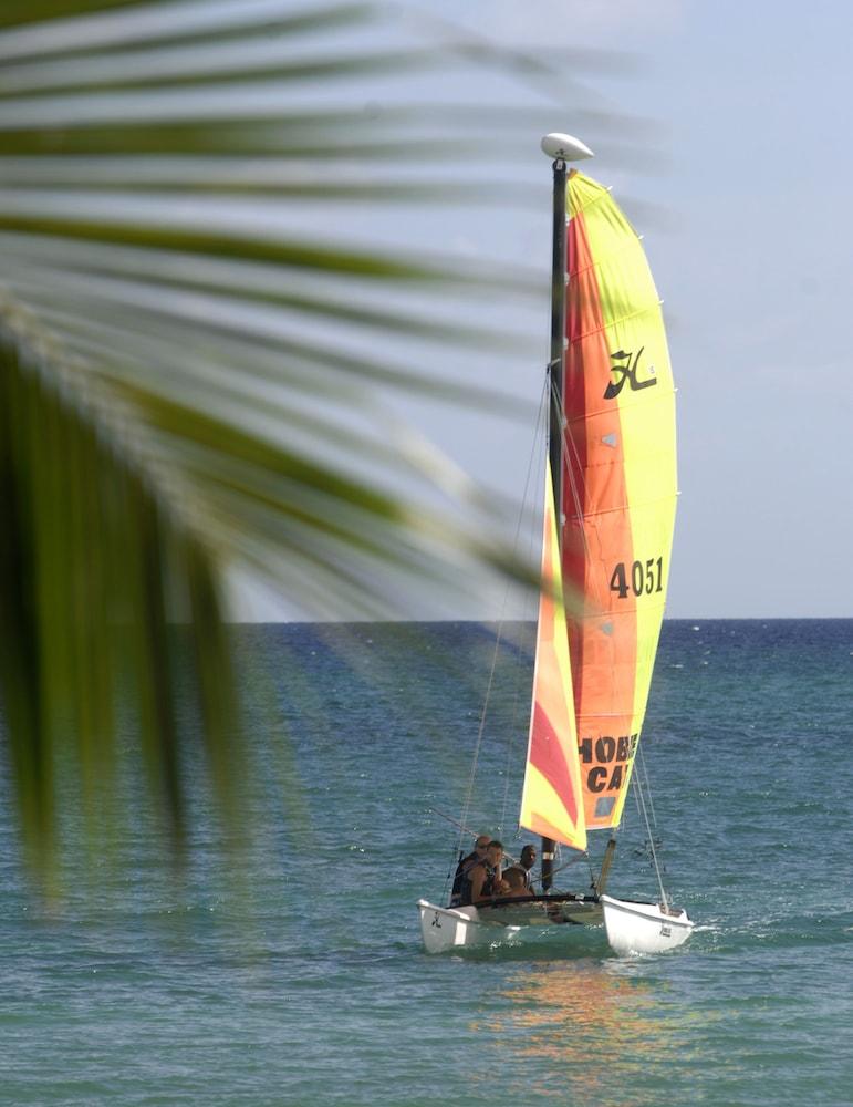 Residence Pierre & Vacances Premium Les Ilets Sainte-Luce Buitenkant foto